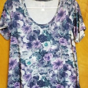 Lularoe Classic Tshirt Small